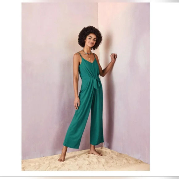 Esmara green jumpsuit. Size 6 spaghetti strap adjustable - Picture 1 of 5